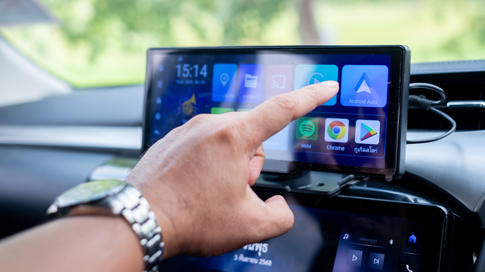 Android Auto 17.7이 모두를 위해 출시되었습니다. 업데이트하는 방법은 다음과 같습니다.