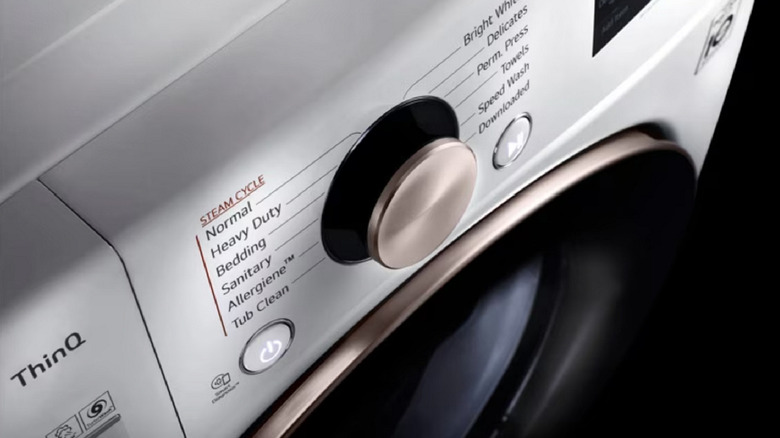 LG WM4000HWA 세탁기 전면 제어판 클로즈업