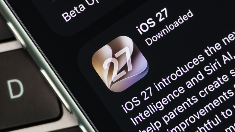 iPhone의 iOS 27 업데이트 메시지.