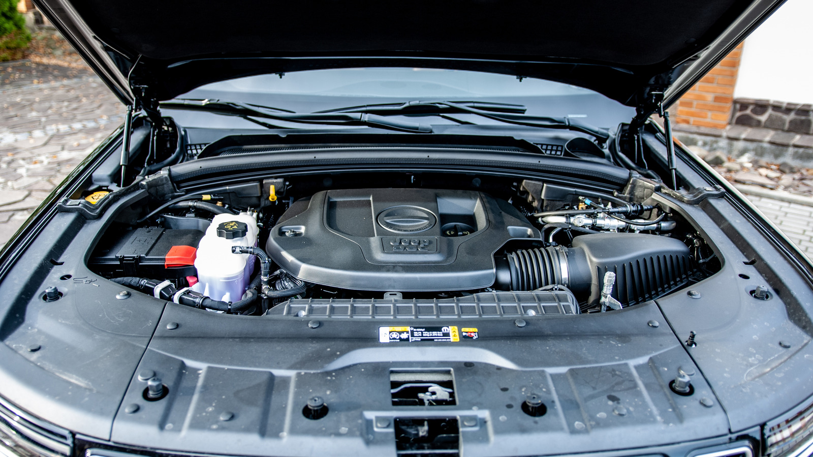 Chrysler의 3.6L V6 Pentastar 엔진으로 구동되는 Mopar 5대