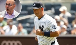 호르헤 포사다(Jorge Posada)는 충격적인 공개로 양키스 주변에서 환영받지 못한다고 느낀다