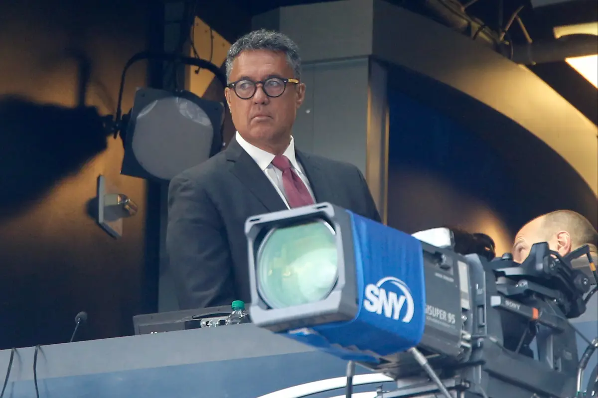 Ron Darling은 '우리가 보게 될 것'이라는 응답 후 Mets SNY 부스 미래를 명확히합니다.