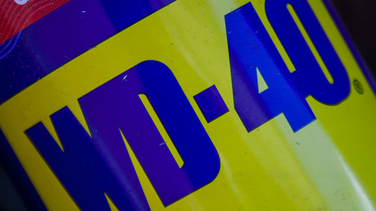 가죽 카시트에 WD-40을 사용해도 안전한가요?